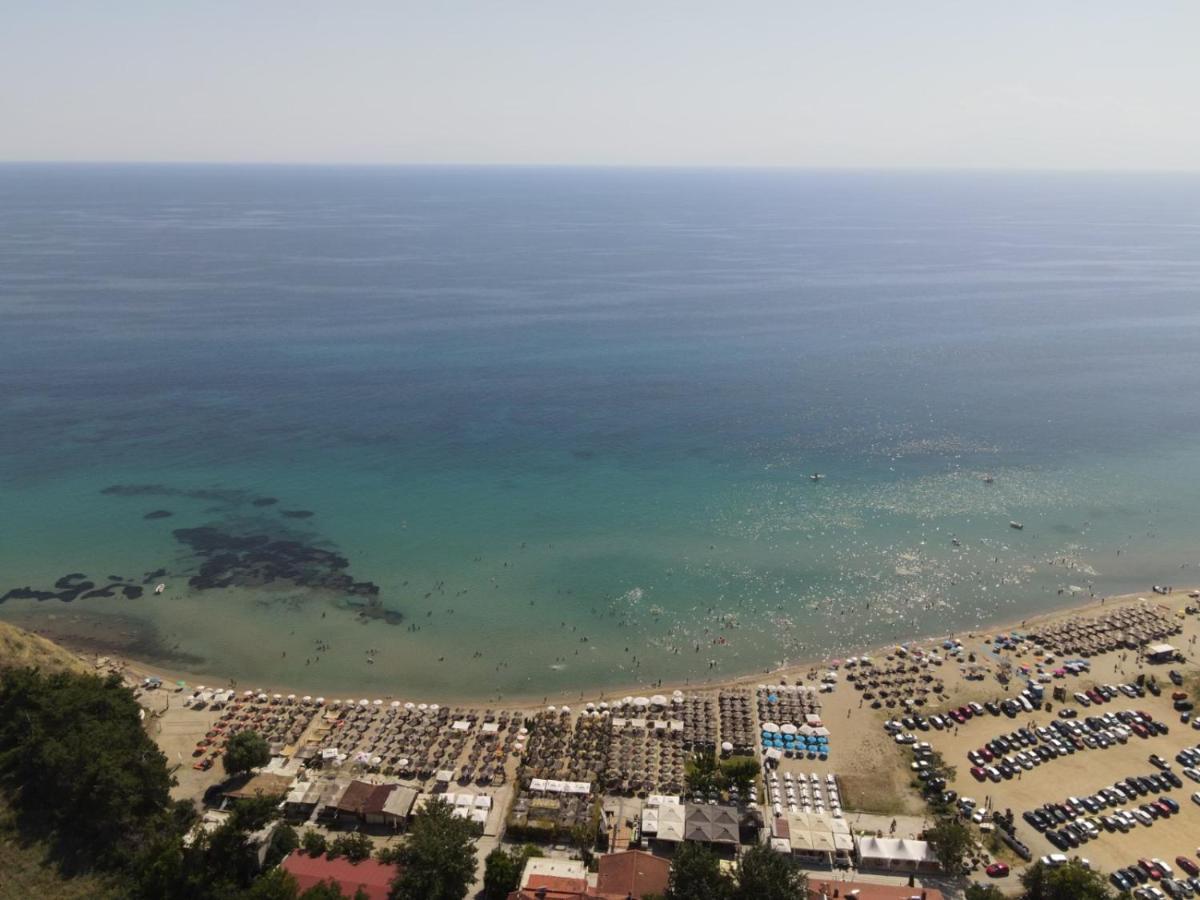 Seaside Apartment In Vergia Chalkidiki Exterior photo